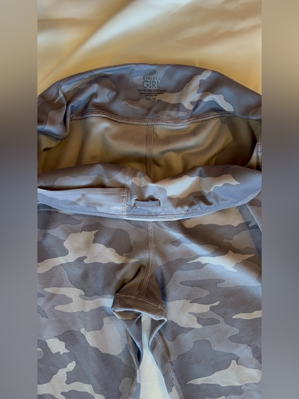 Athleta Girl Lavender Camo Chit Chat Capri Leggings XXL 16 - Picture 5 of 8